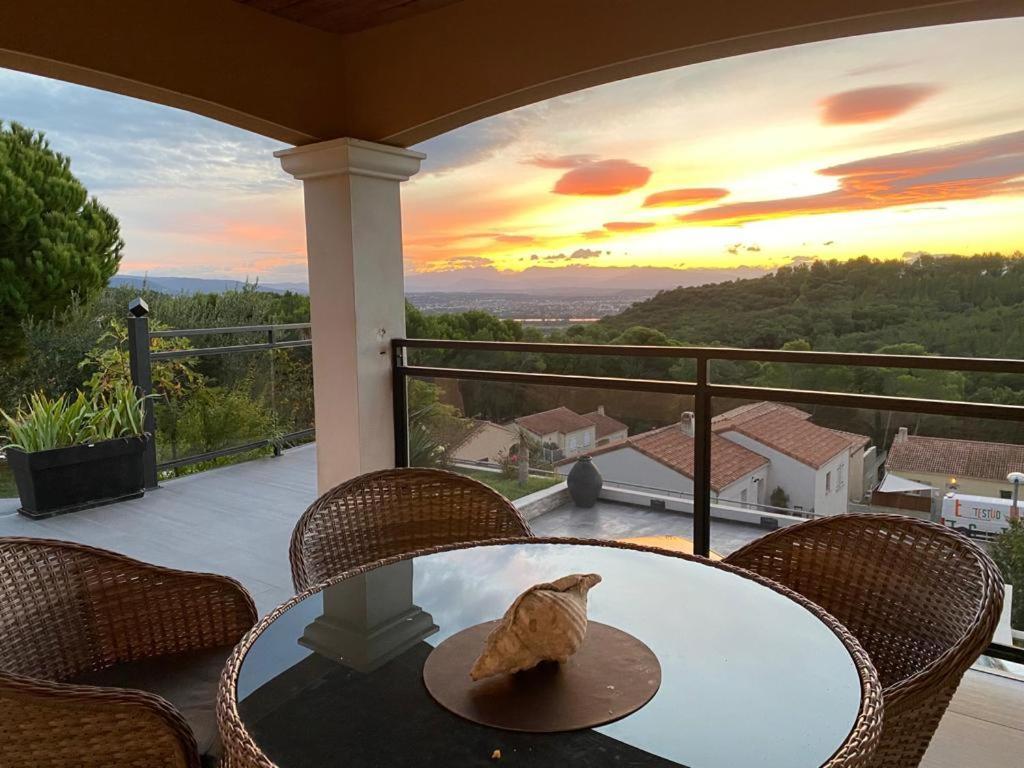 Villa De Vacances Le Teil Exteriör bild