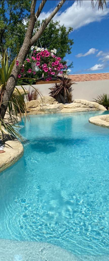 Villa De Vacances Le Teil Exteriör bild